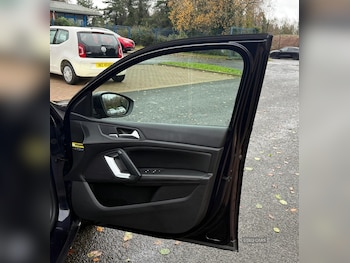 Used Peugeot 308 2015 for sale - 76866695: Photo