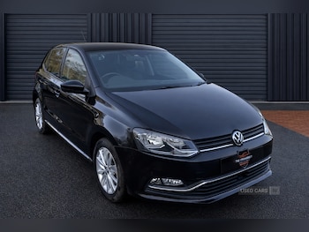 Used Volkswagen Polo 2015 for sale - 77794654: Photo