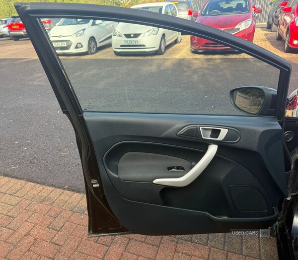 Used Ford Fiesta 2011 for sale - 76202032: Photo 16