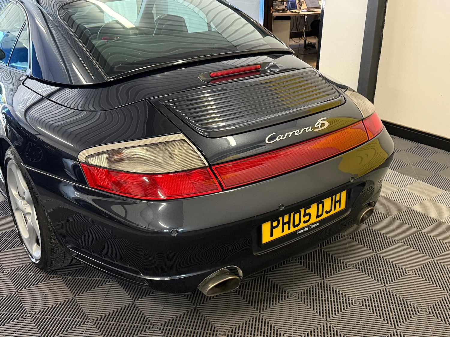 Used Porsche 911 2005 for sale - 76646032: Photo 21
