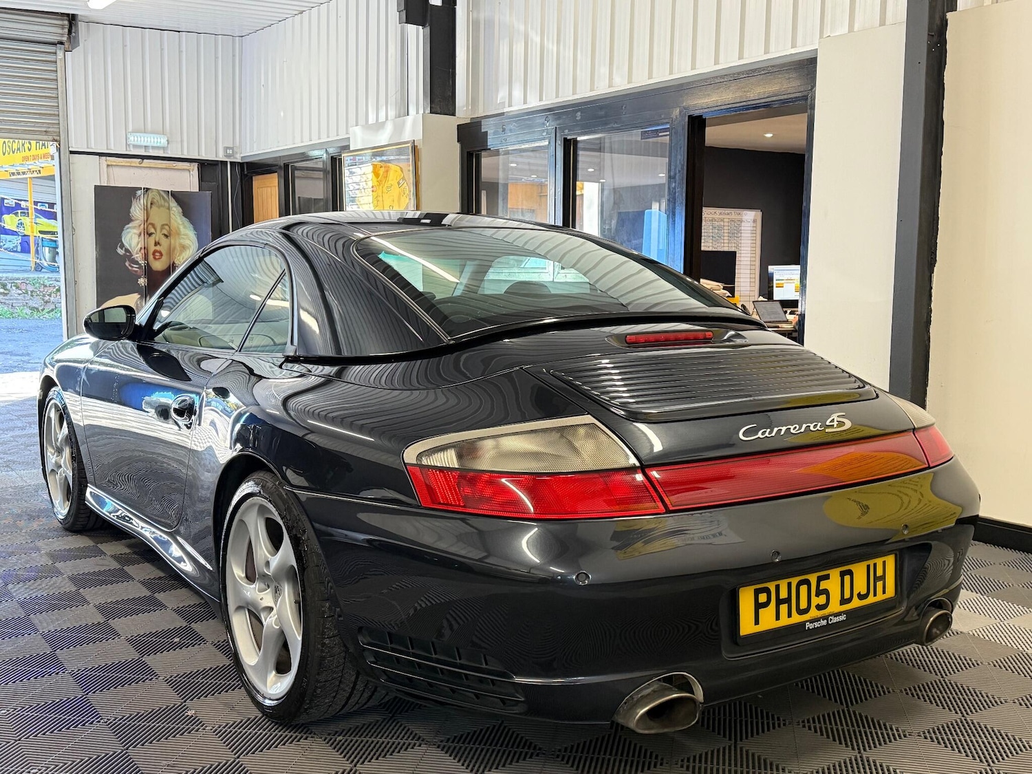 Used Porsche 911 2005 for sale - 76646032: Photo 4