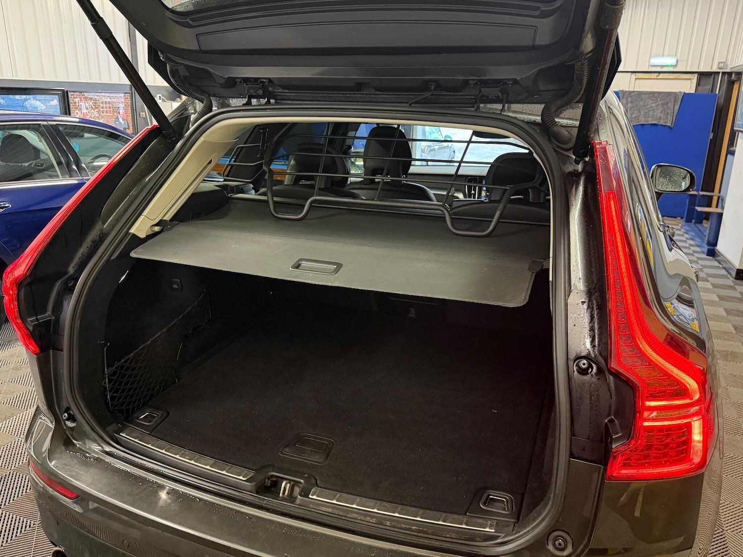 Used Volvo XC60 2018 for sale - 77538360: Photo 16