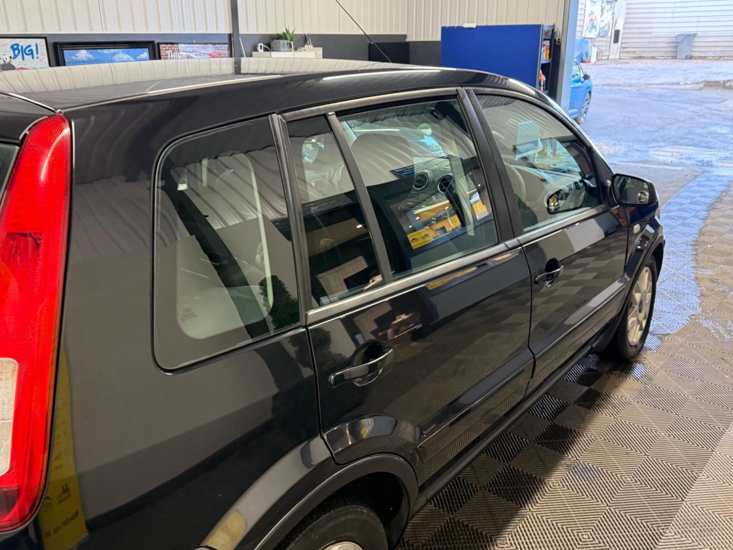 Used Ford Fusion 2009 for sale - 78058109: Photo 15