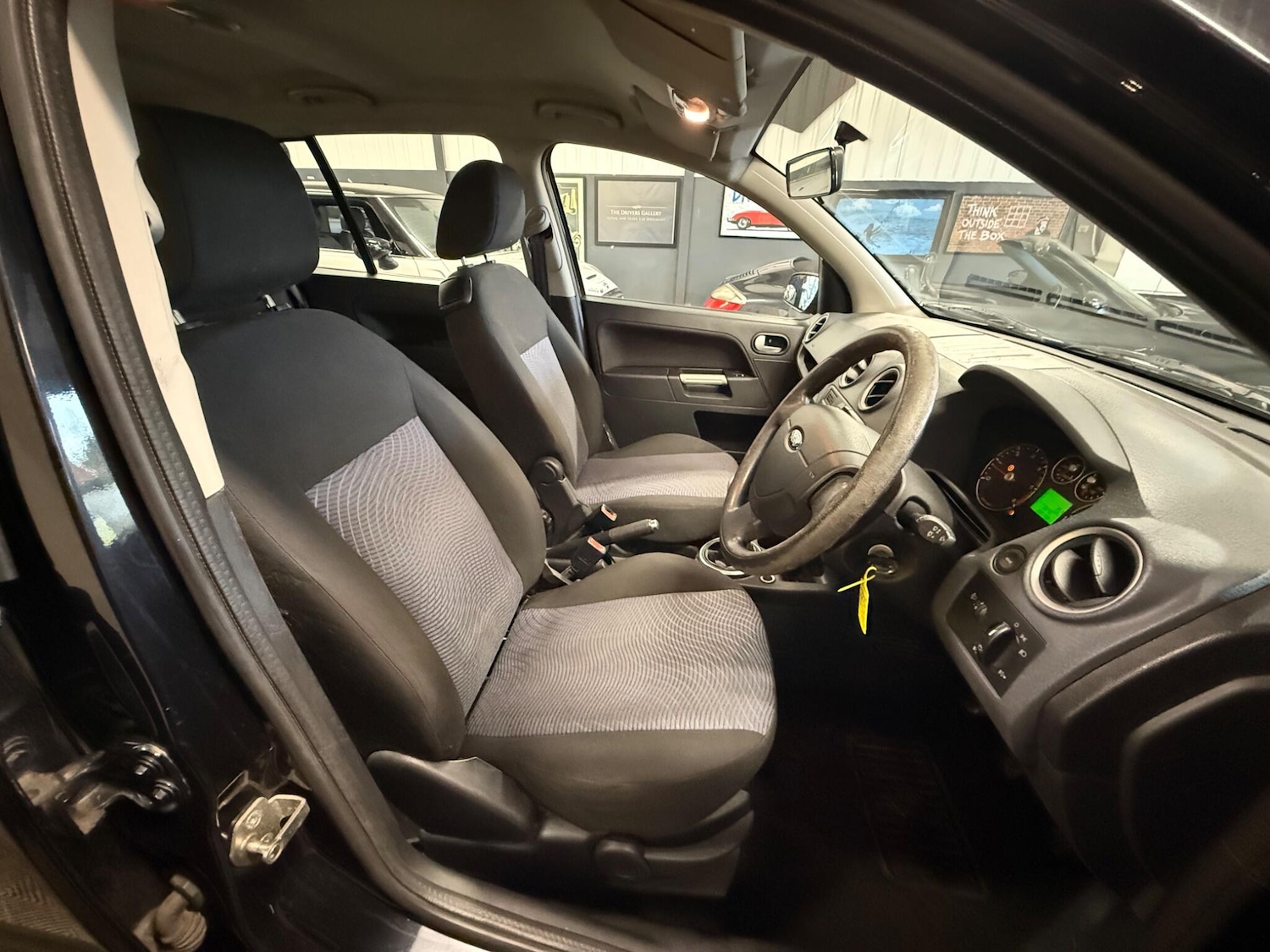 Used Ford Fusion 2009 for sale - 78058109: Photo 17