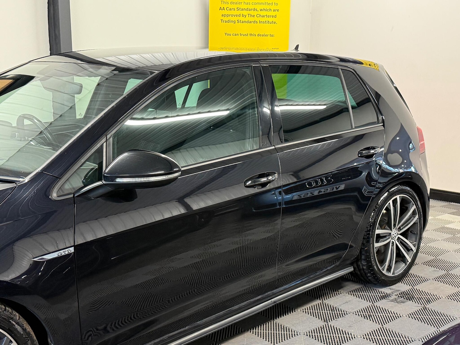 Used Volkswagen Golf 2017 for sale - 76689102: Photo 19