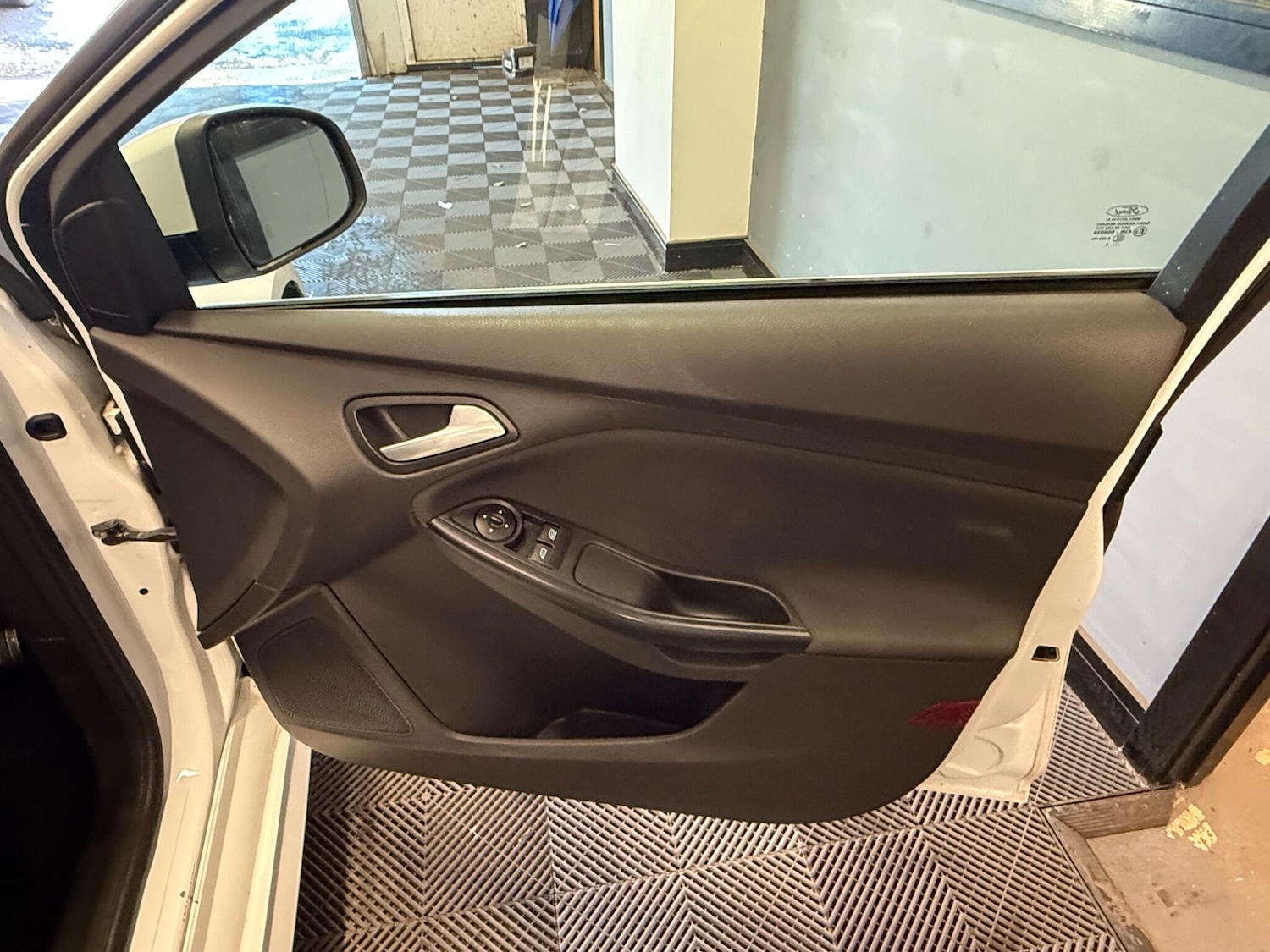 Used Ford Focus 2013 for sale - 77163025: Photo 14