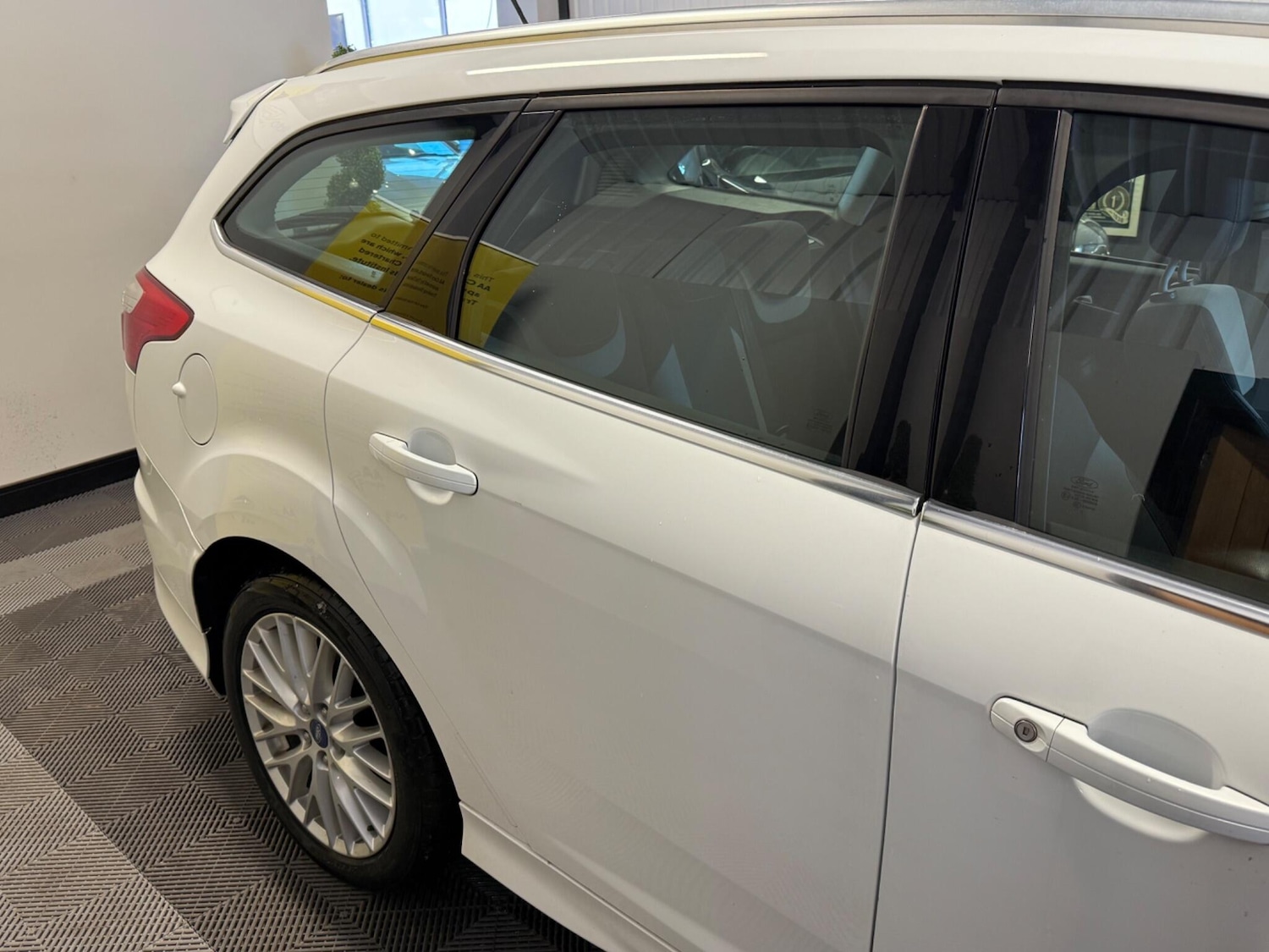 Used Ford Focus 2013 for sale - 77163025: Photo 5