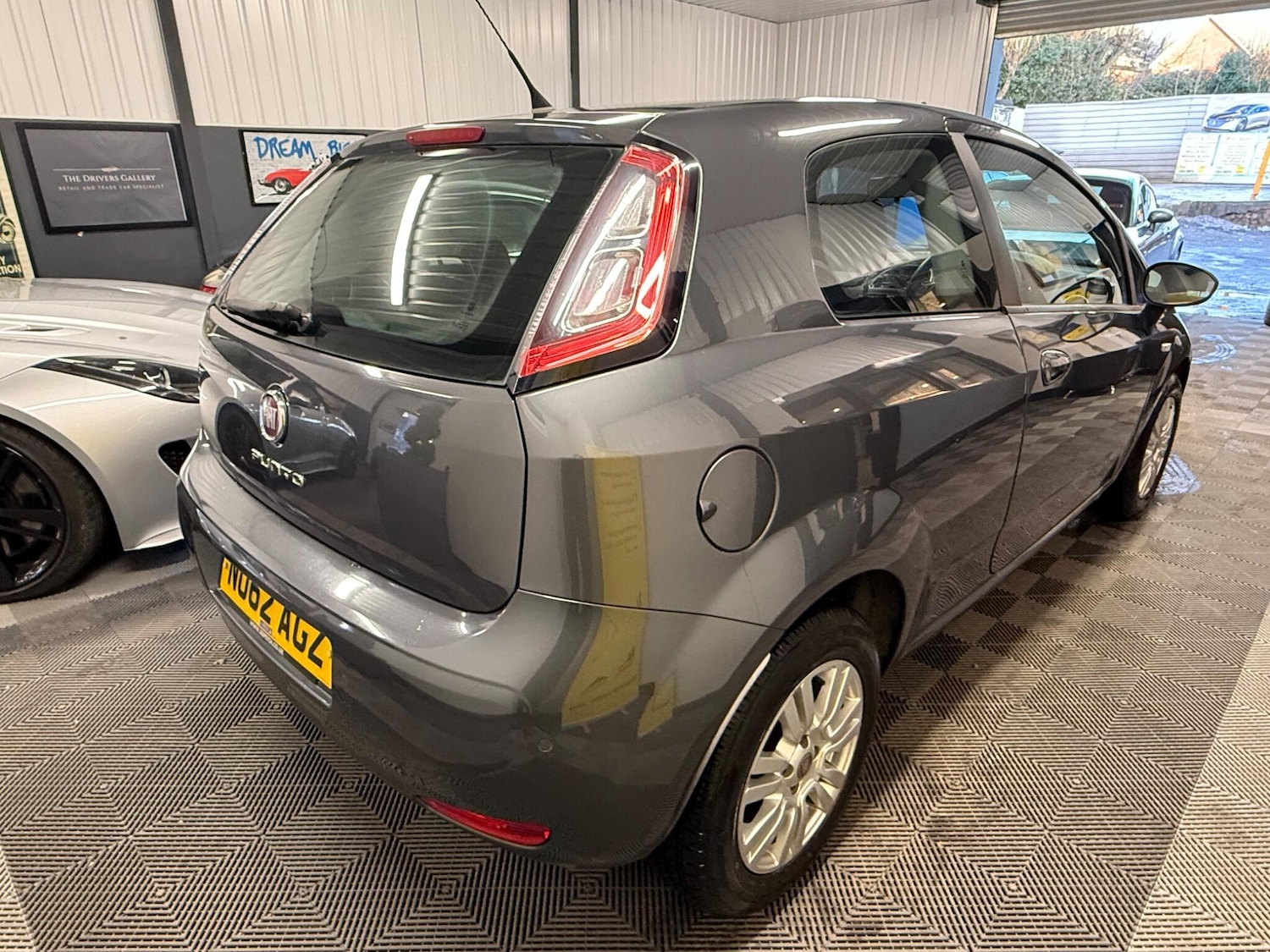 Used Fiat Punto 2012 for sale - 77130849: Photo 12