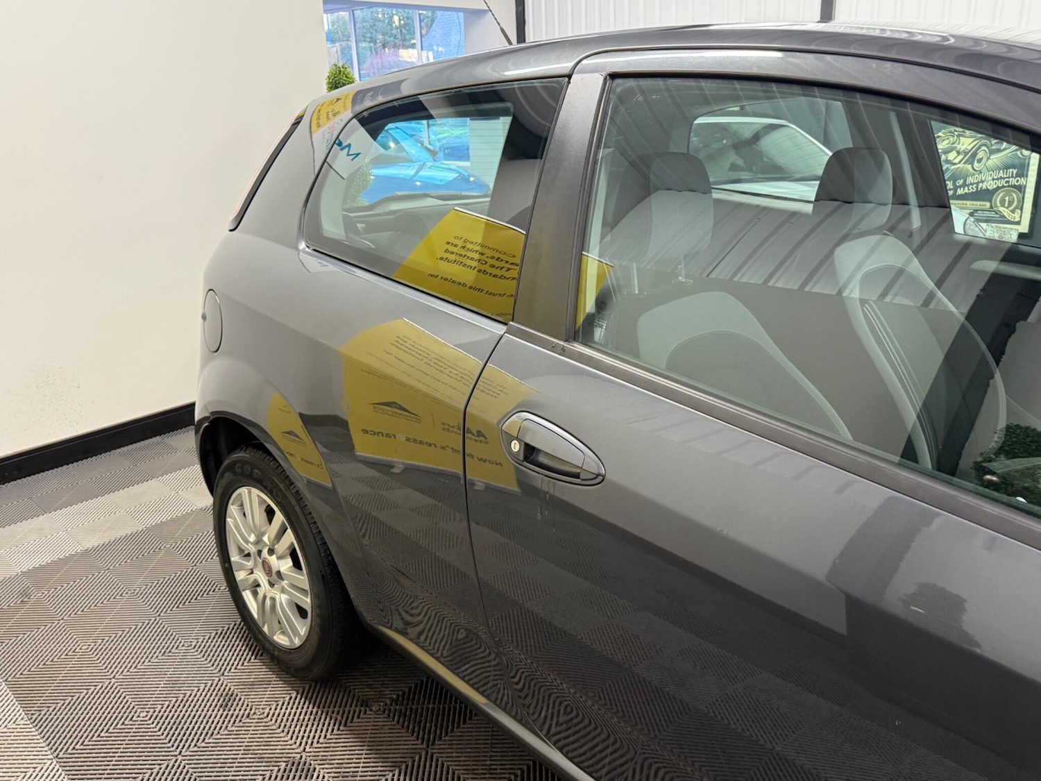 Used Fiat Punto 2012 for sale - 77130849: Photo 4