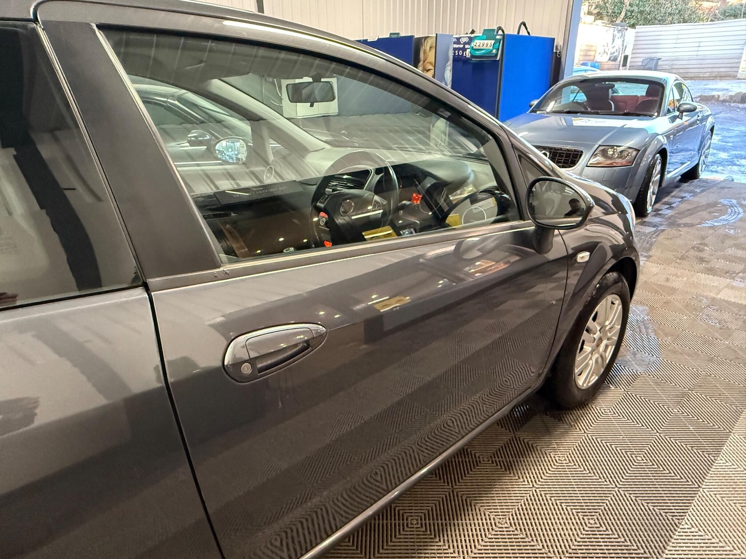 Used Fiat Punto 2012 for sale - 77130849: Photo 5