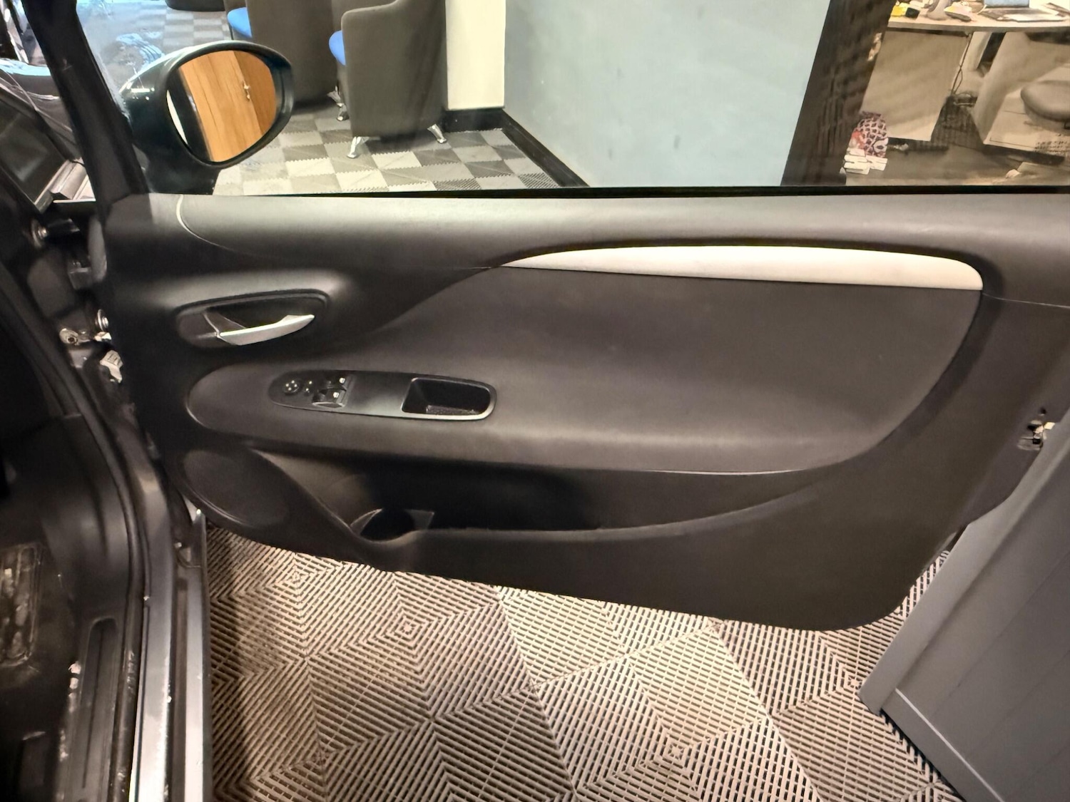 Used Fiat Punto 2012 for sale - 77130849: Photo 6