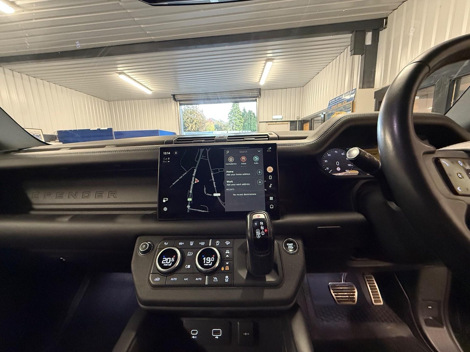 Used Land Rover Defender 2023 for sale - 77040465: Photo 10