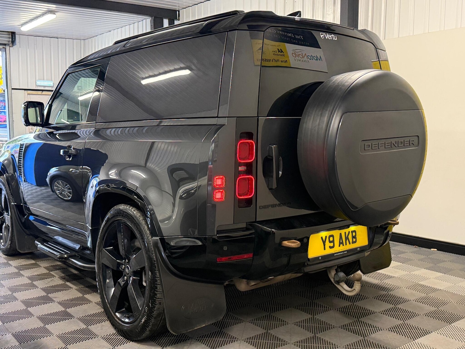 Used Land Rover Defender 2023 for sale - 77040465: Photo 19