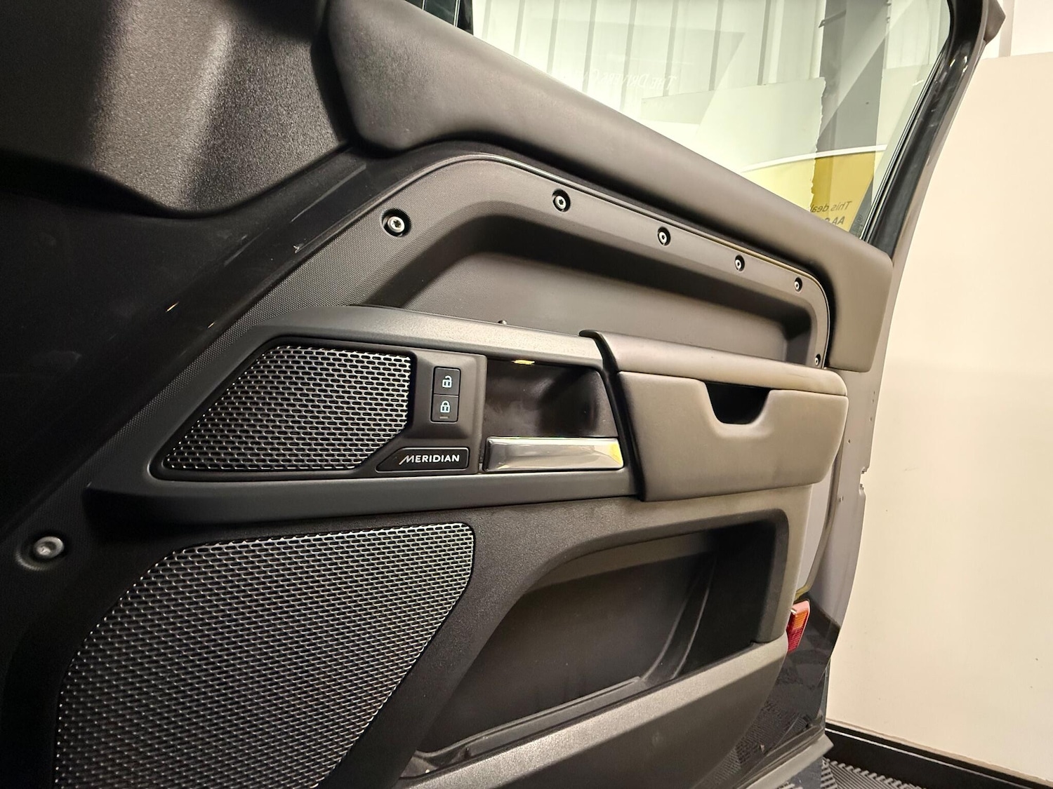 Used Land Rover Defender 2023 for sale - 77040465: Photo 20