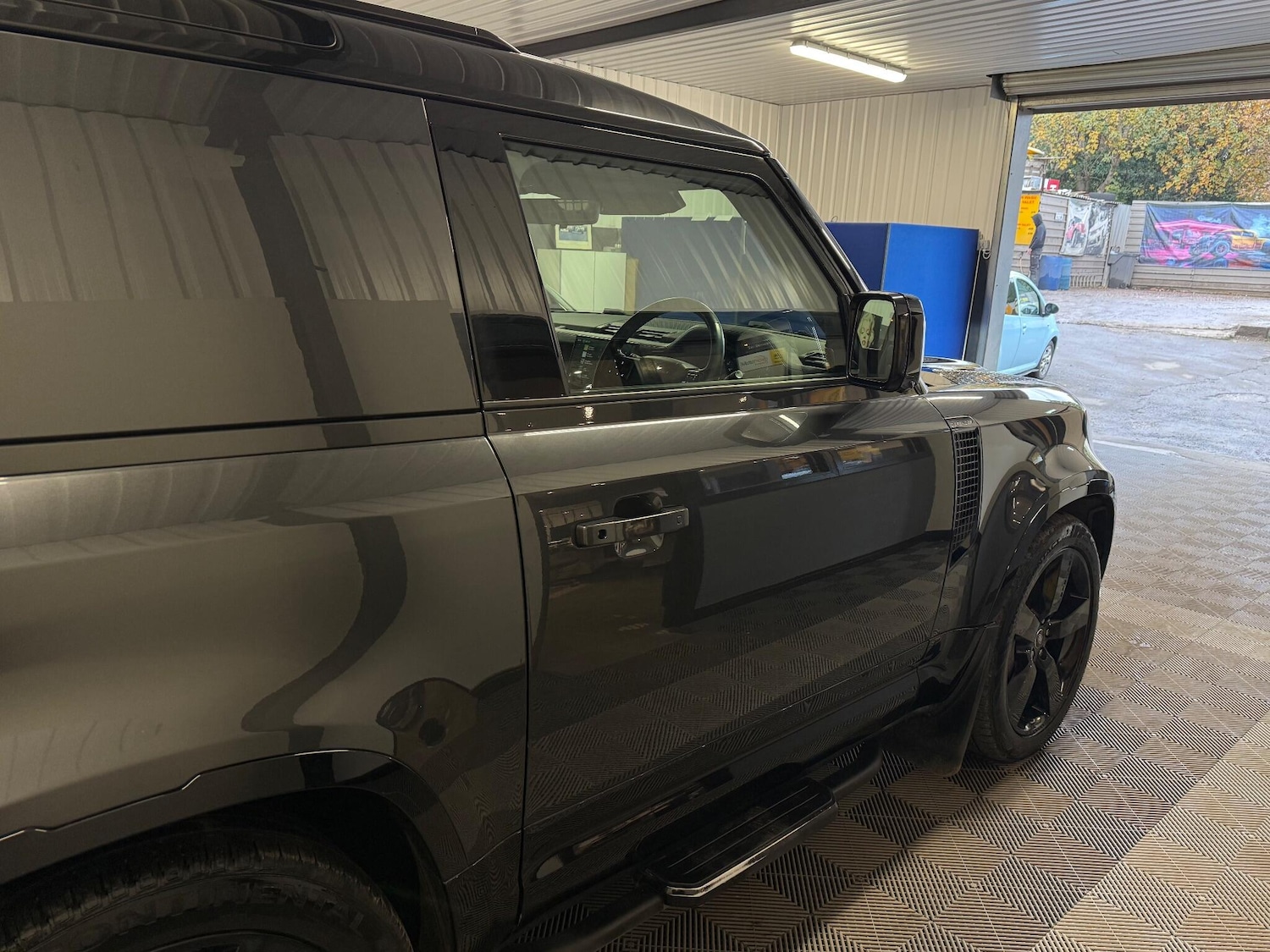 Used Land Rover Defender 2023 for sale - 77040465: Photo 30