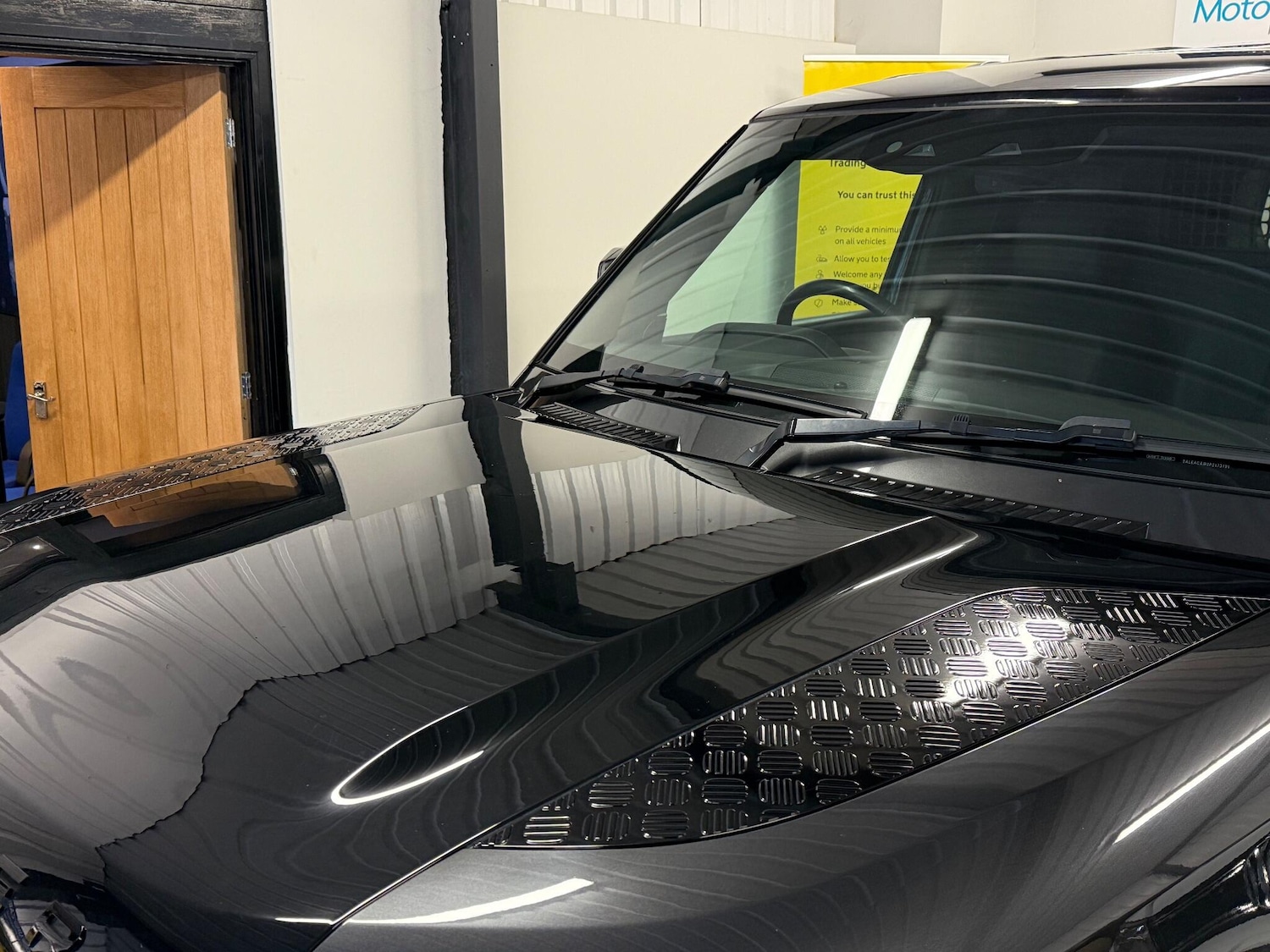 Used Land Rover Defender 2023 for sale - 77040465: Photo 35