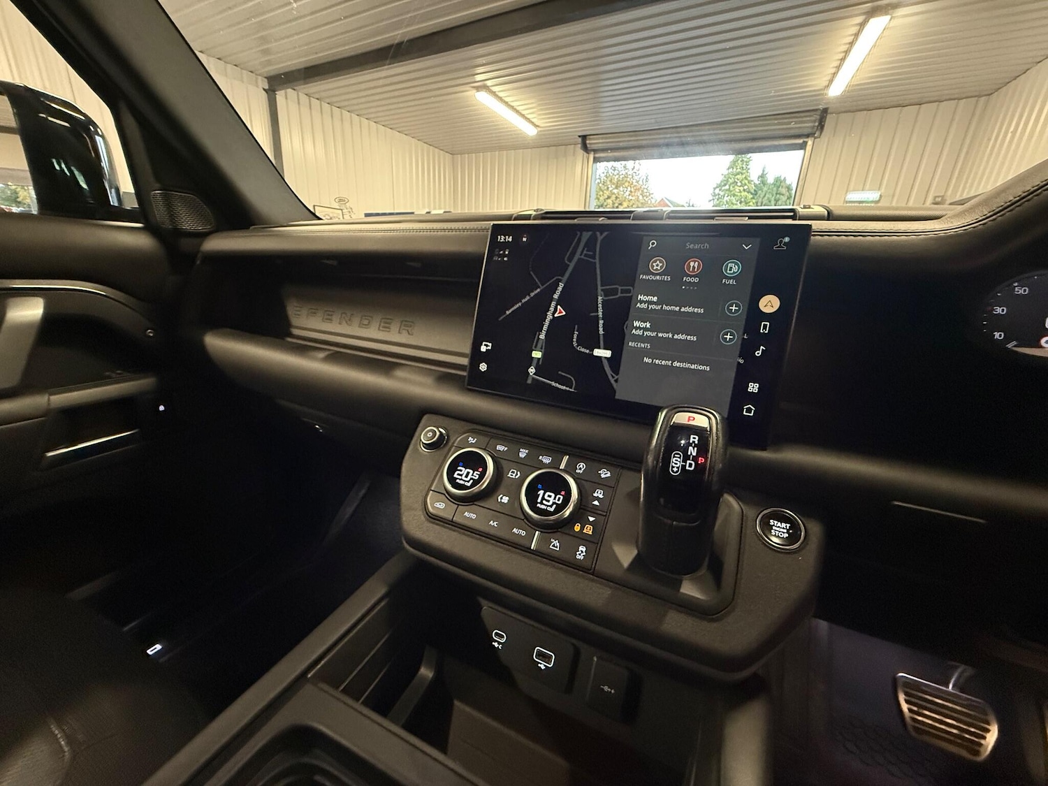 Used Land Rover Defender 2023 for sale - 77040465: Photo 8