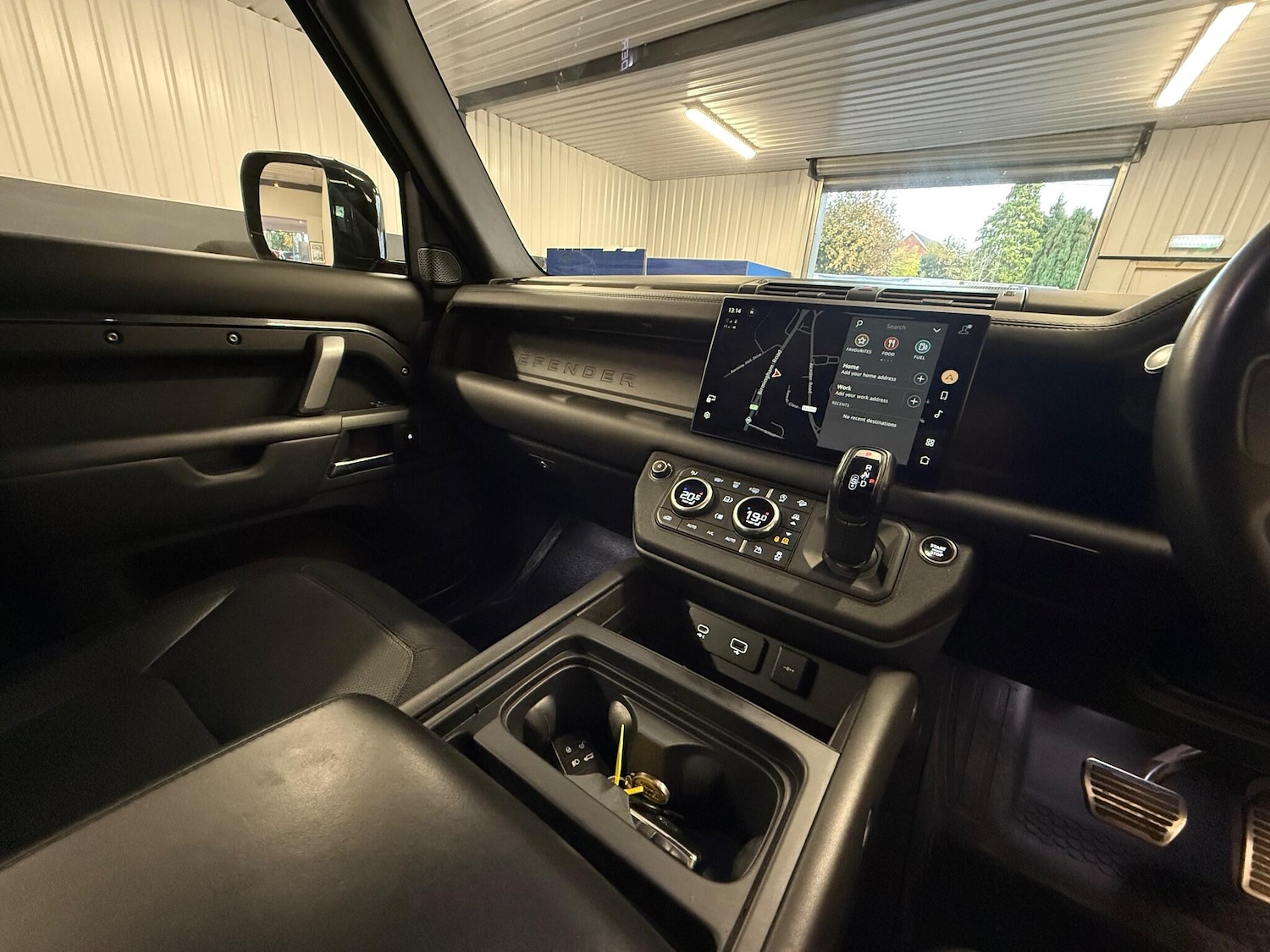 Used Land Rover Defender 2023 for sale - 77040465: Photo 9