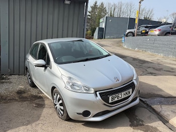 Used Peugeot 208 2014 for sale - 78854205: Photo