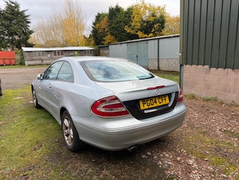 Used Mercedes-Benz CLK 2004 for sale - 76549428: Photo