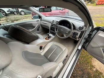 Used Mercedes-Benz CLK 2004 for sale - 76549428: Photo