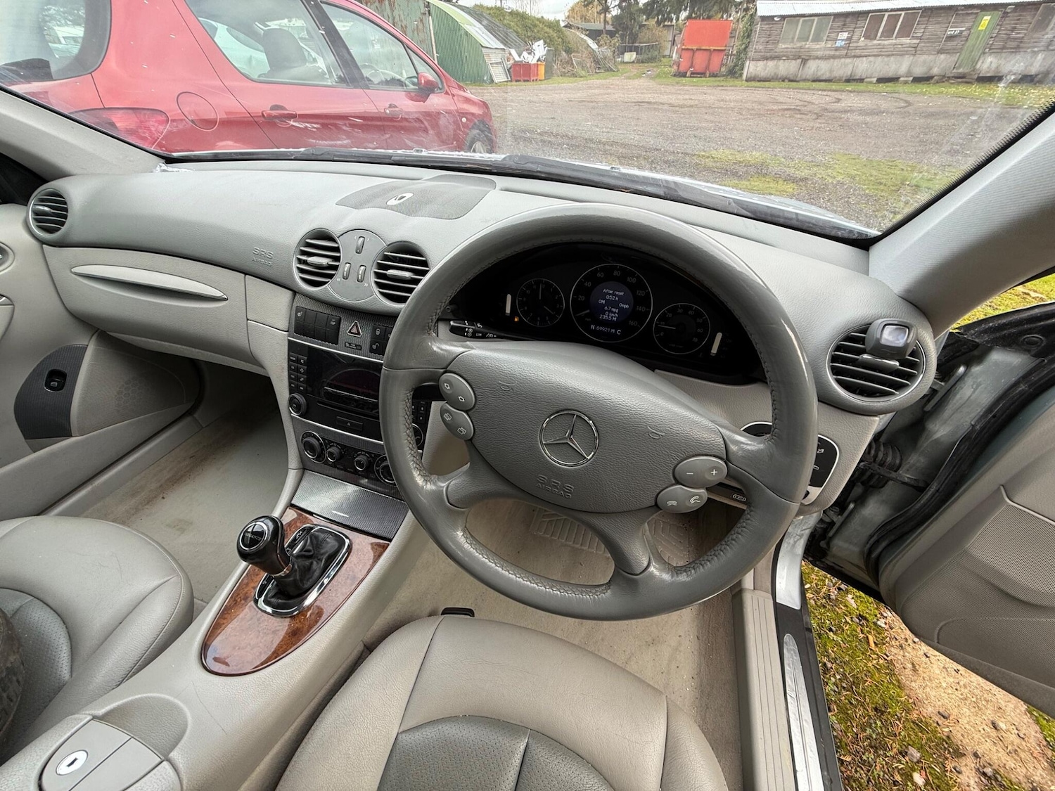 Used Mercedes-Benz CLK 2004 for sale - 76549428: Photo 5