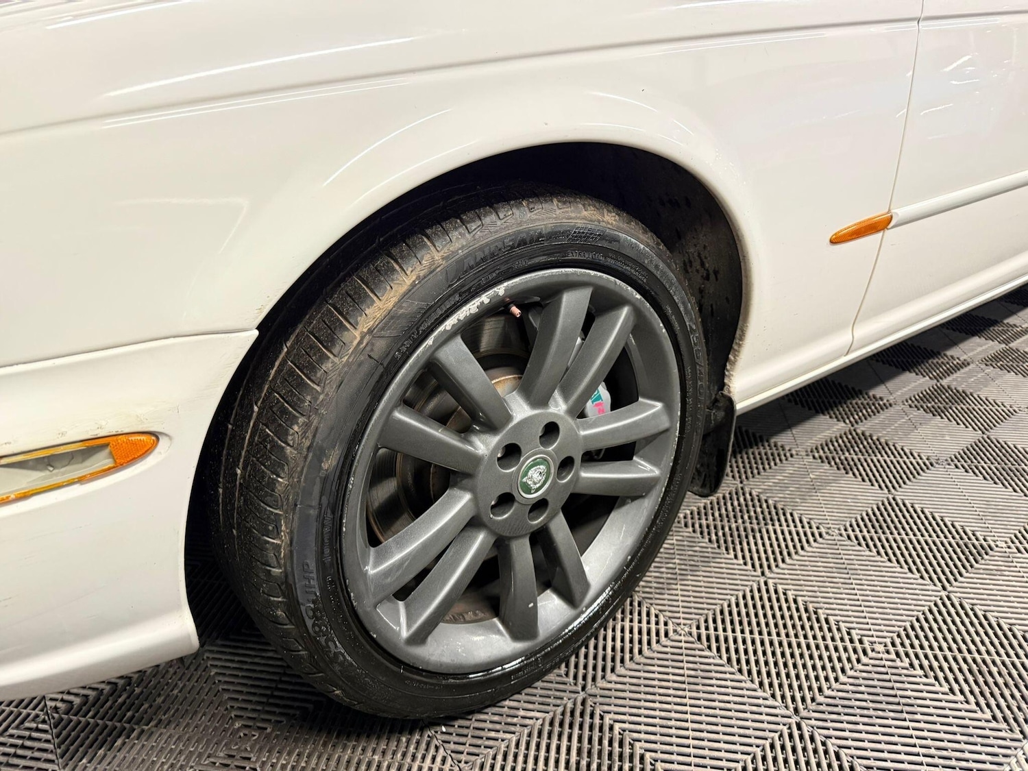 Used Jaguar XJ 2005 for sale - 76989688: Photo 11