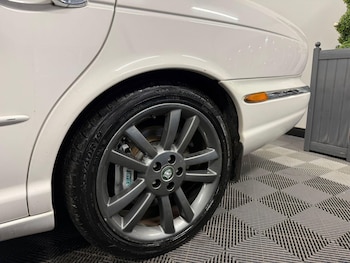 Used Jaguar XJ 2005 for sale - 76989688: Photo