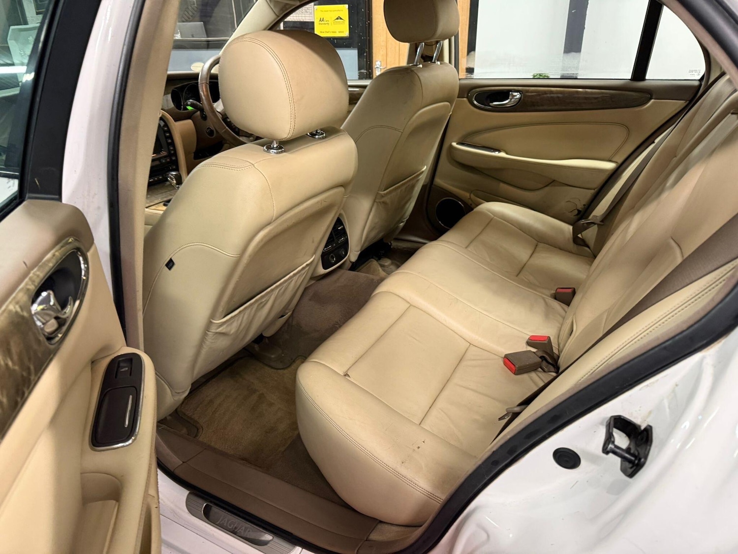 Used Jaguar XJ 2005 for sale - 76989688: Photo 9