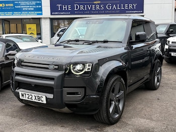 Used Land Rover Defender 90 2022 for sale - 77970526: Photo