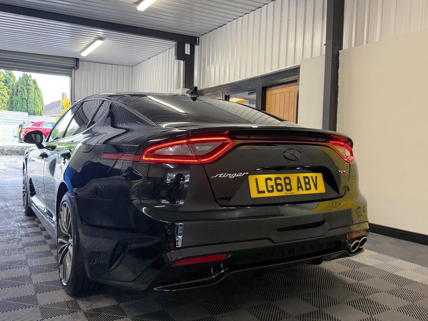 Used Kia Stinger 2018 for sale - 76666717: Photo 16