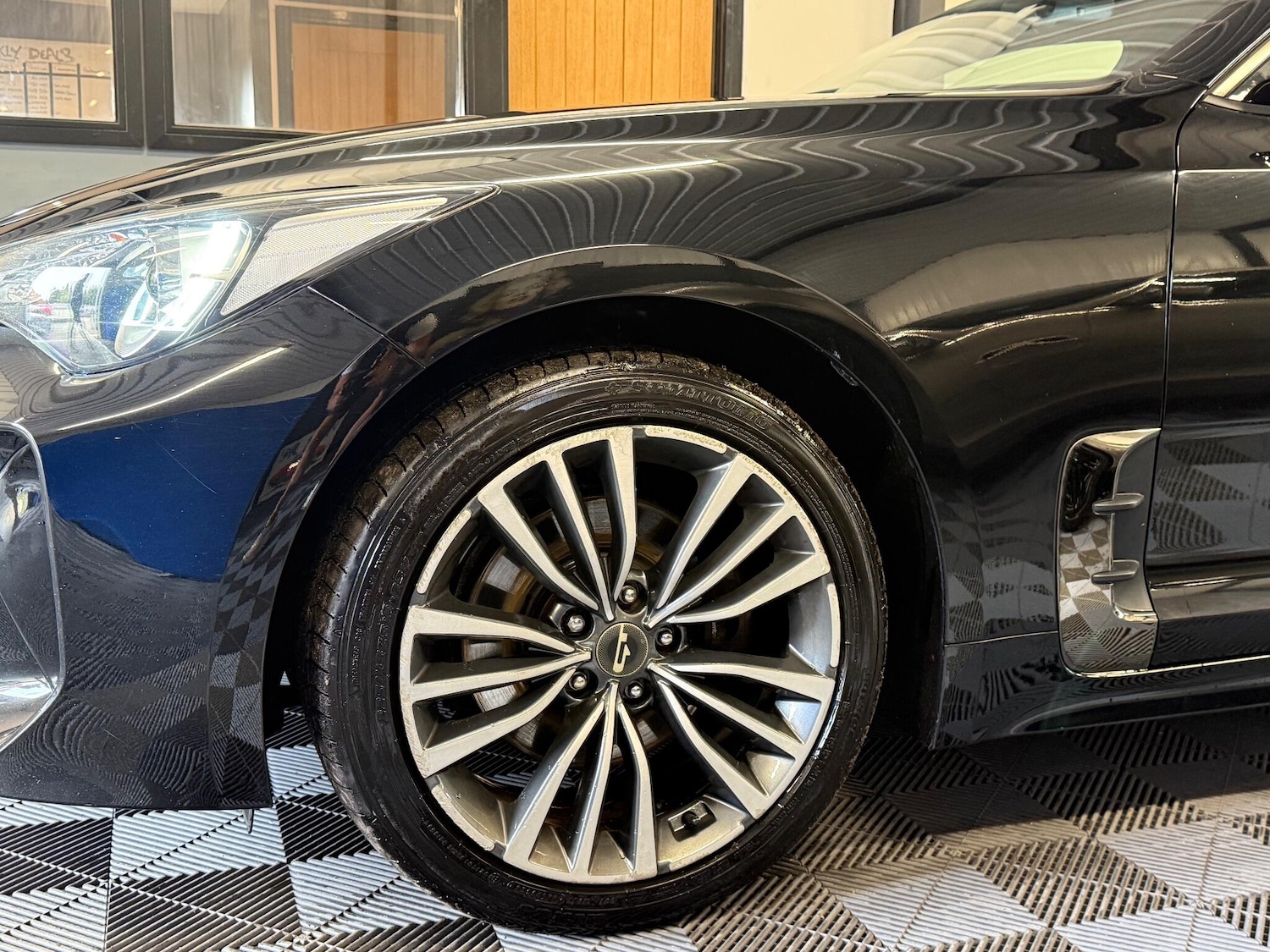 Used Kia Stinger 2018 for sale - 76666717: Photo 22