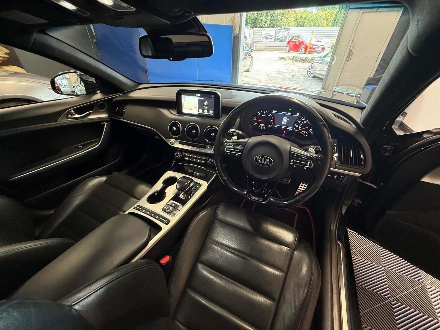 Used Kia Stinger 2018 for sale - 76666717: Photo 5