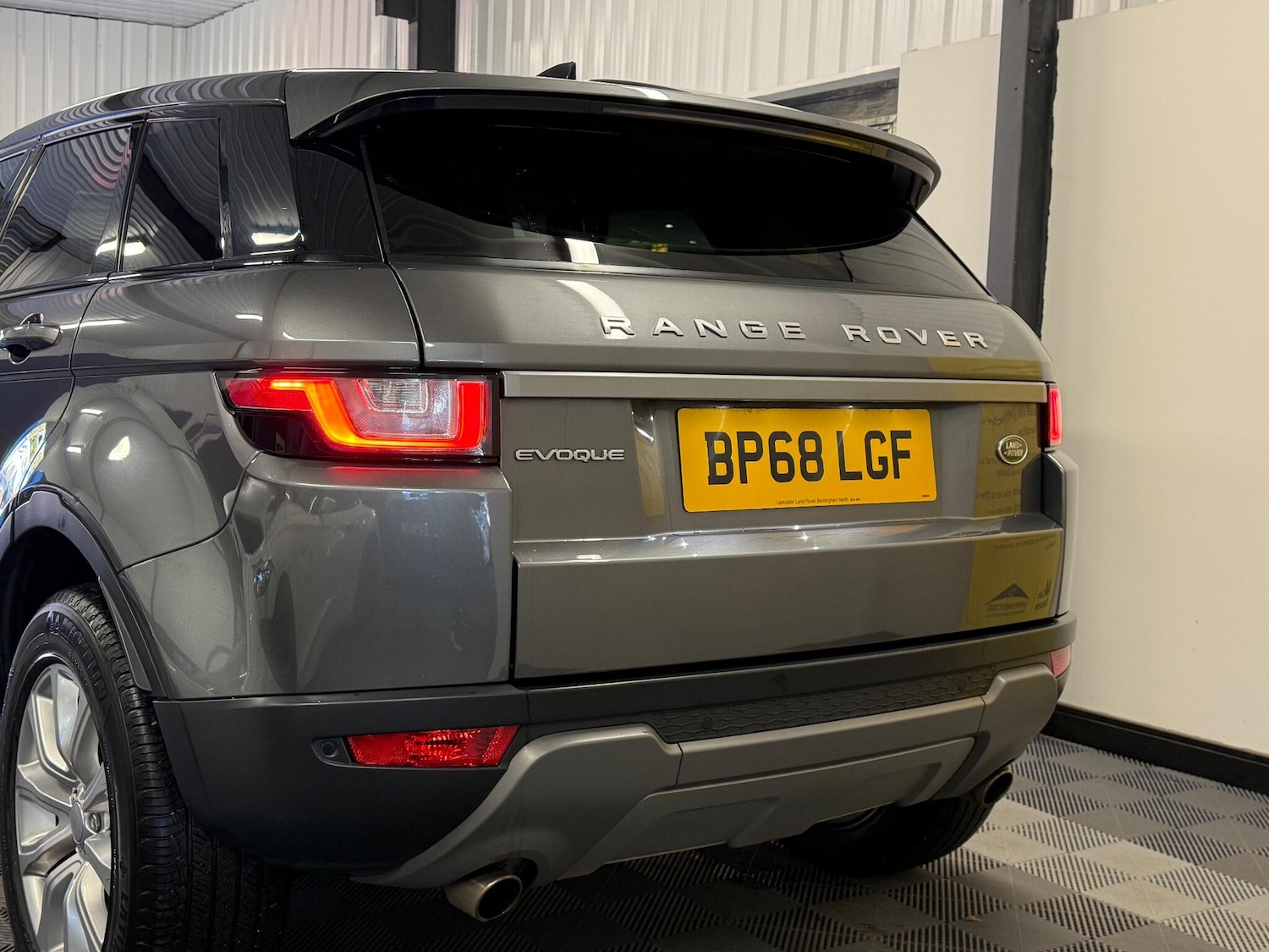 Used Land Rover Range Rover Evoque 2018 for sale - 76377500: Photo 17
