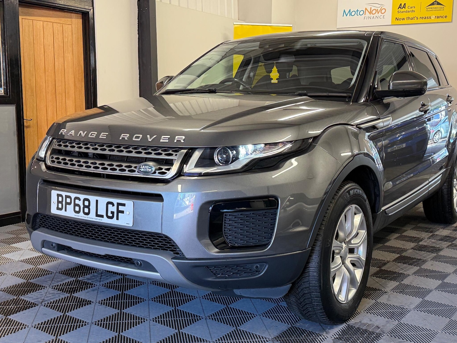 Used Land Rover Range Rover Evoque 2018 for sale - 76377500: Photo 26