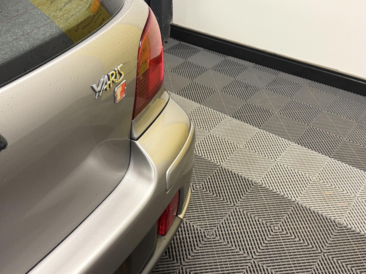 Used Toyota Yaris 2004 for sale - 77386222: Photo 17