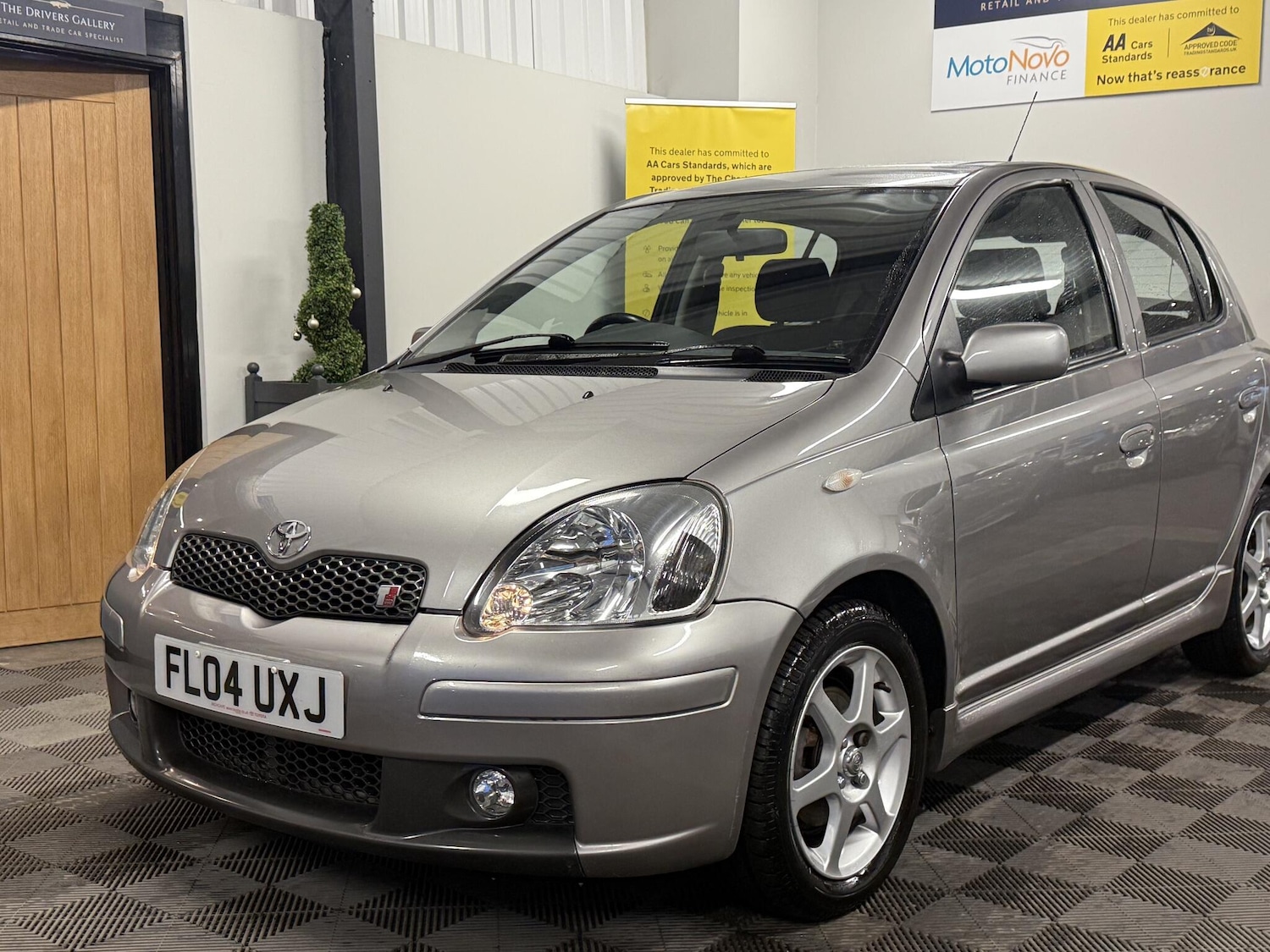 Used Toyota Yaris 2004 for sale - 77386222: Photo 27