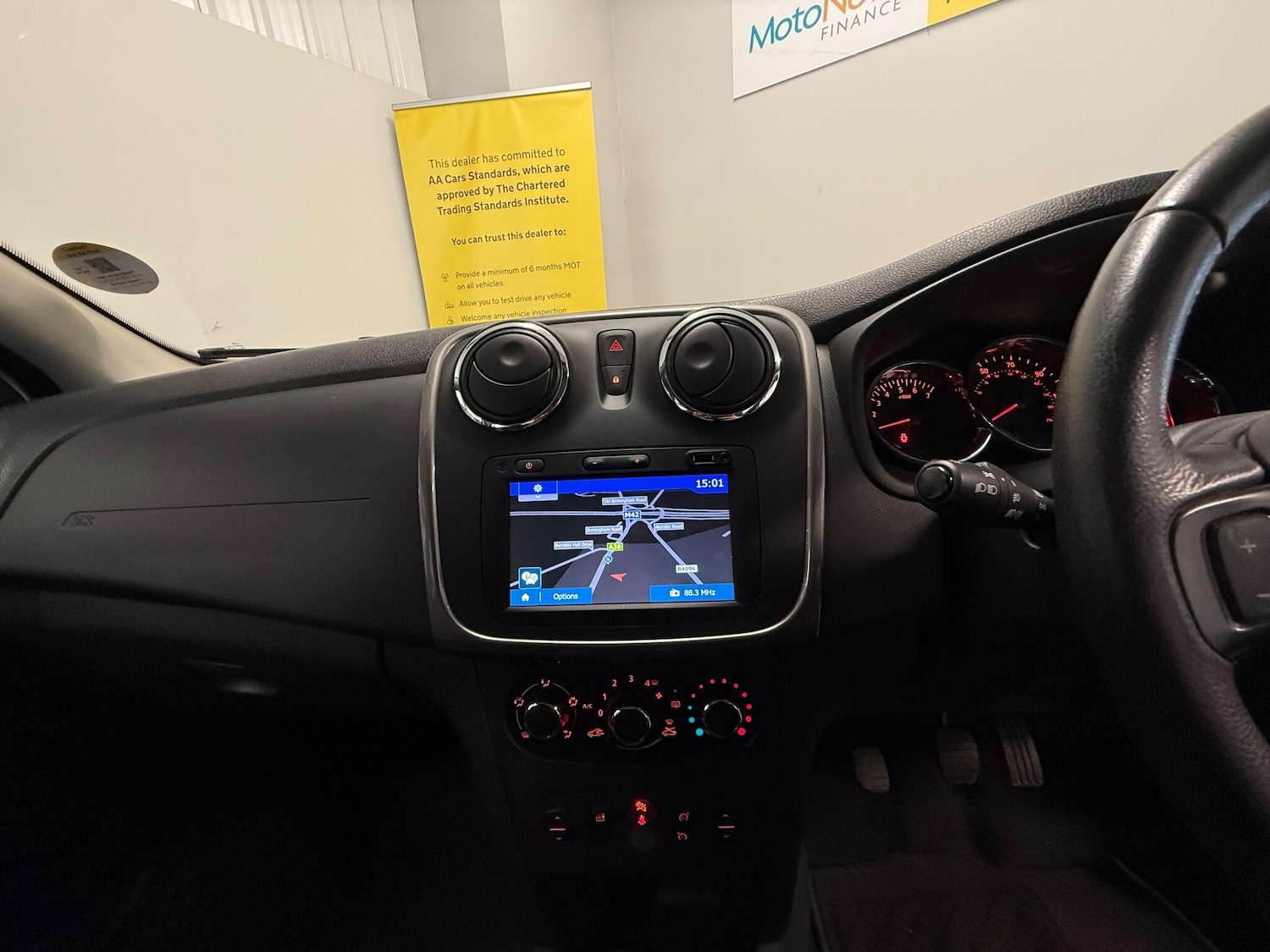 Used Dacia Sandero Stepway 2016 for sale - 75708394: Photo 11