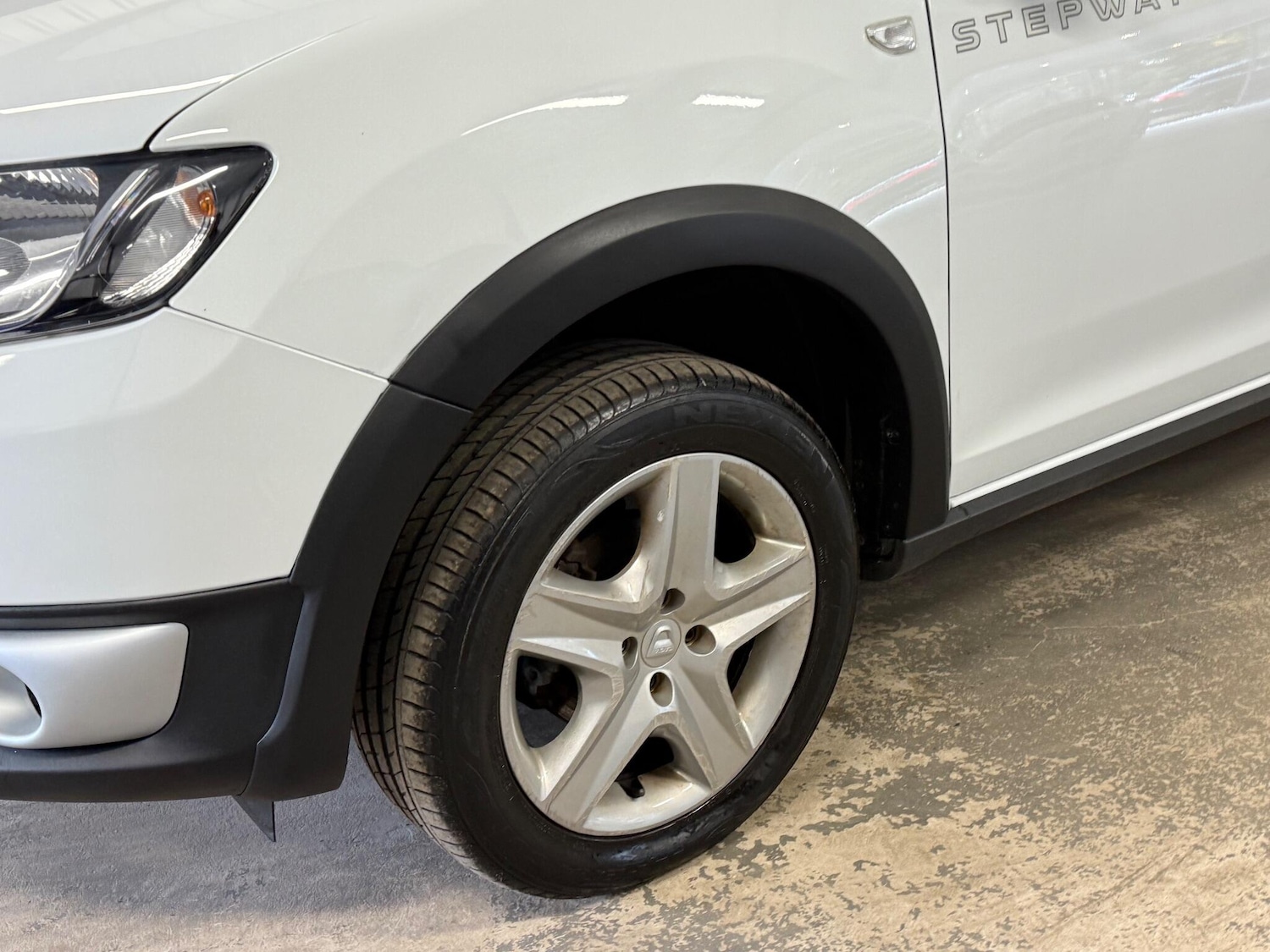 Used Dacia Sandero Stepway 2016 for sale - 75708394: Photo 18