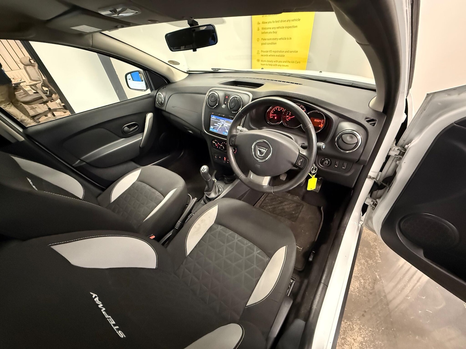 Used Dacia Sandero Stepway 2016 for sale - 75708394: Photo 4