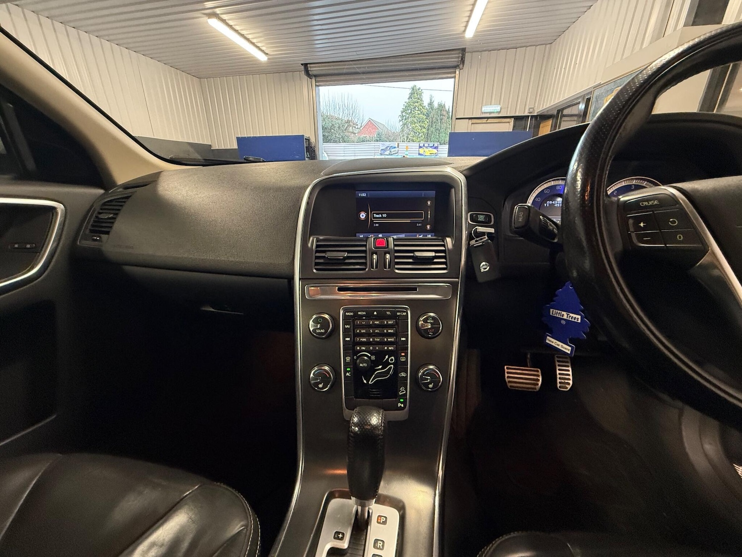 Used Volvo XC60 for sale - 77331158: Photo 11