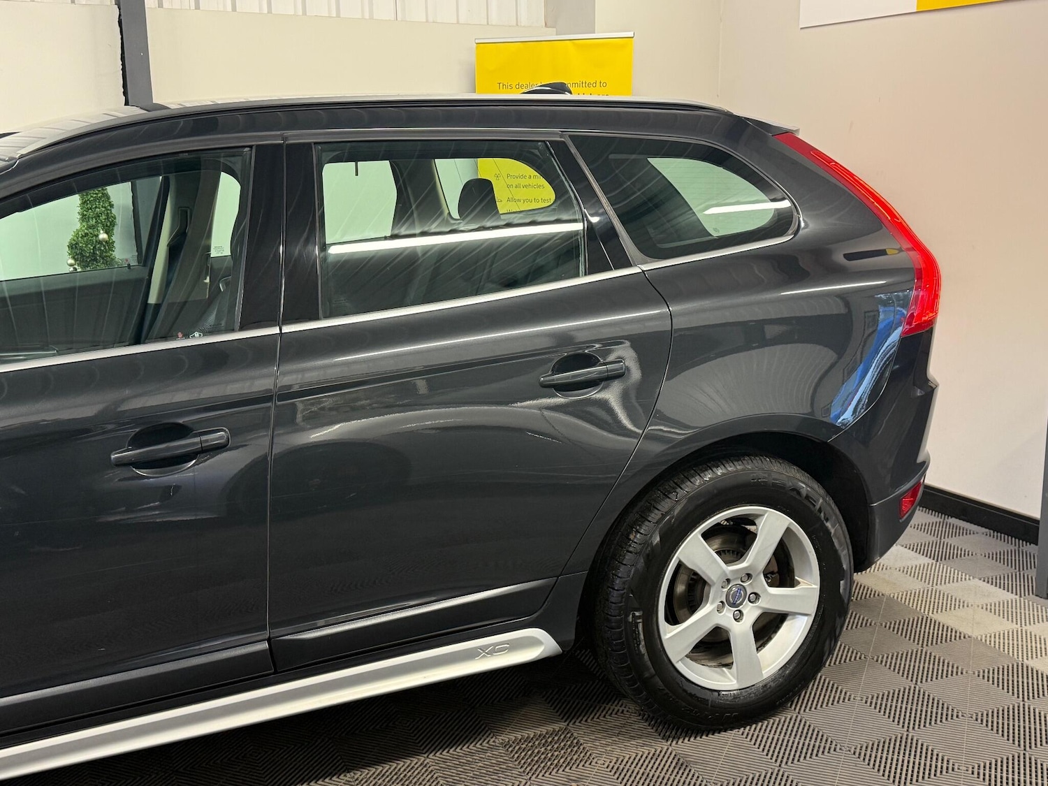 Used Volvo XC60 for sale - 77331158: Photo 17