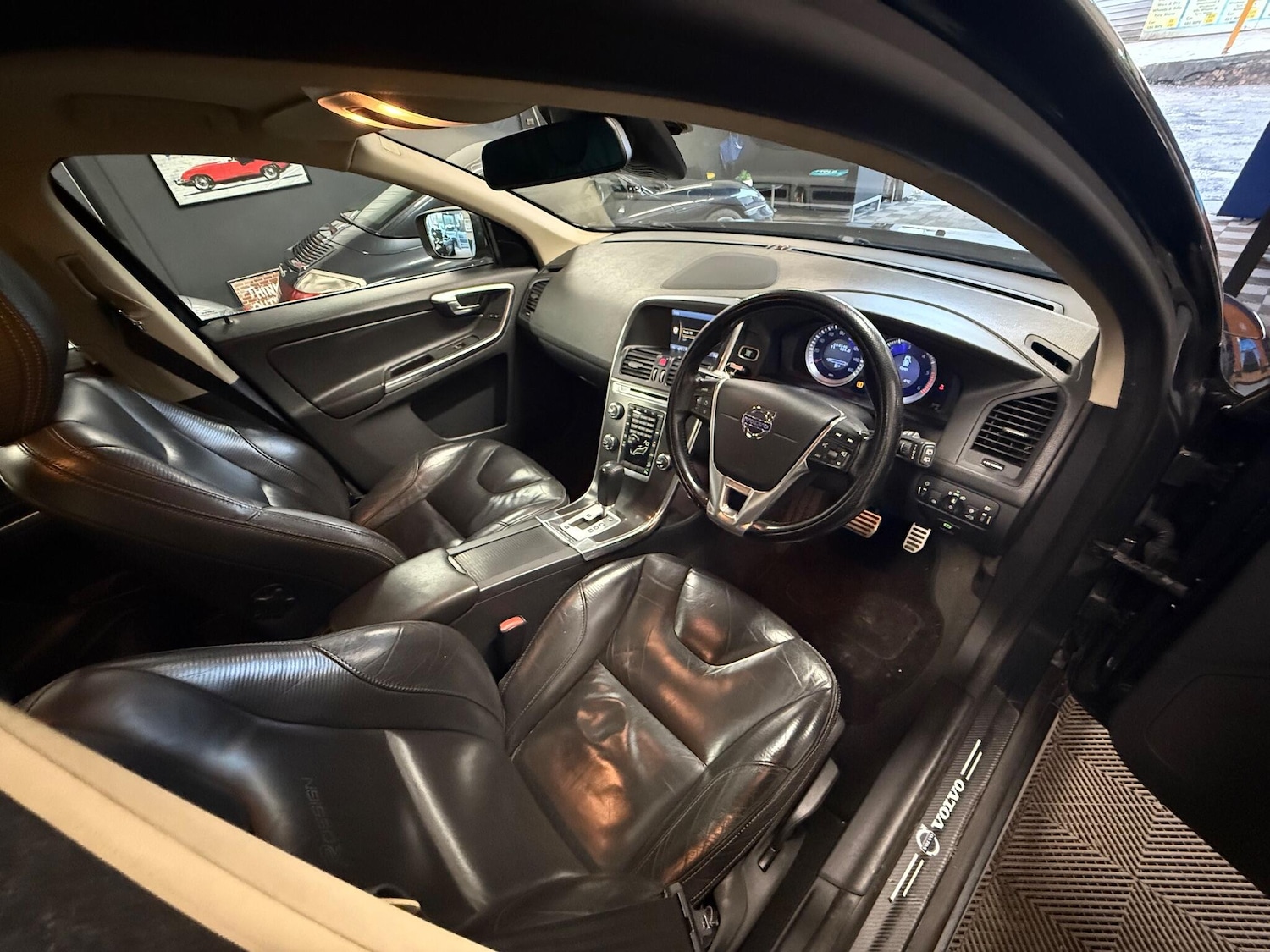 Used Volvo XC60 for sale - 77331158: Photo 4