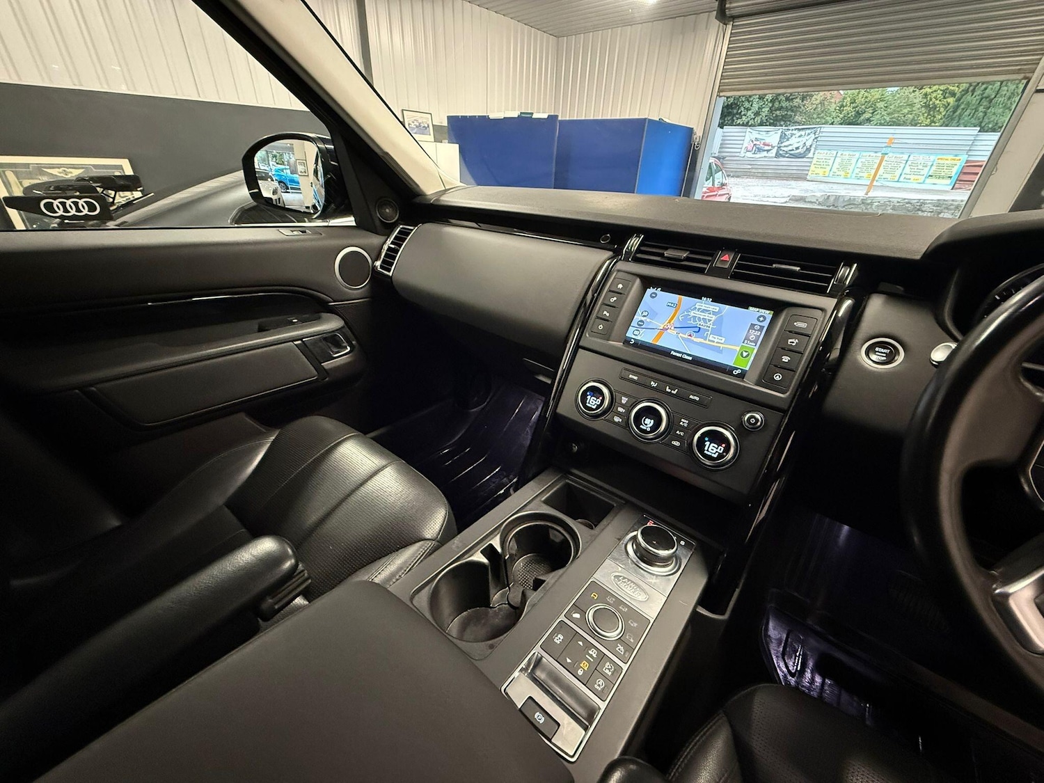 Used Land Rover Discovery 2017 for sale - 77091521: Photo 3