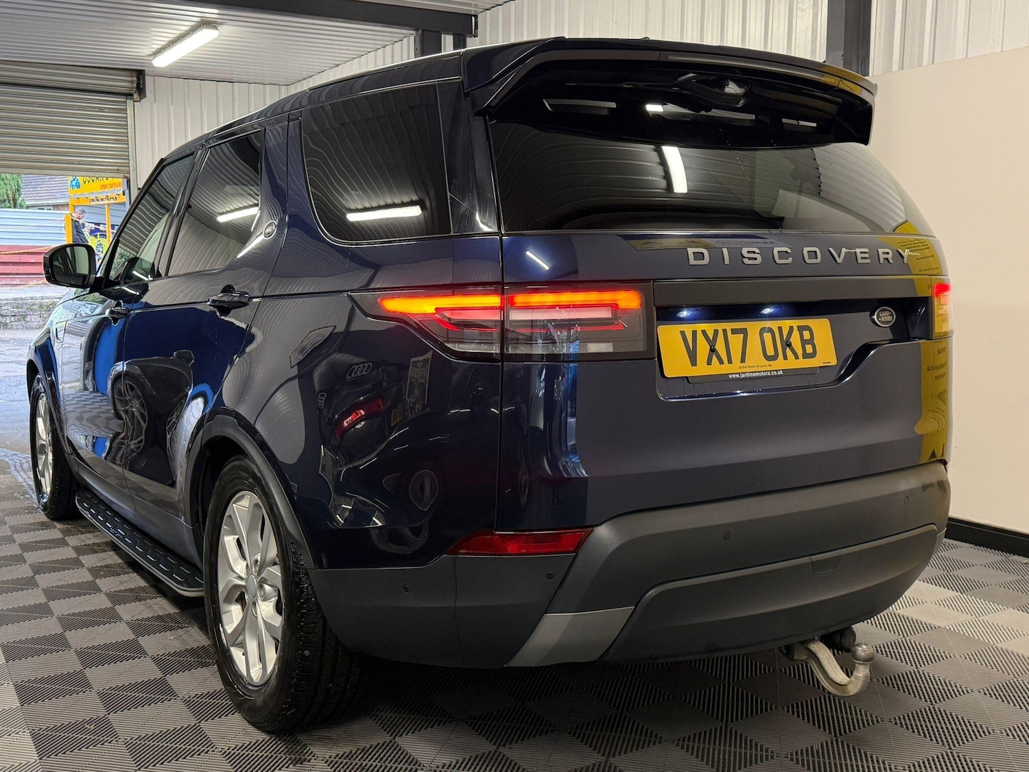 Used Land Rover Discovery 2017 for sale - 77091521: Photo 4