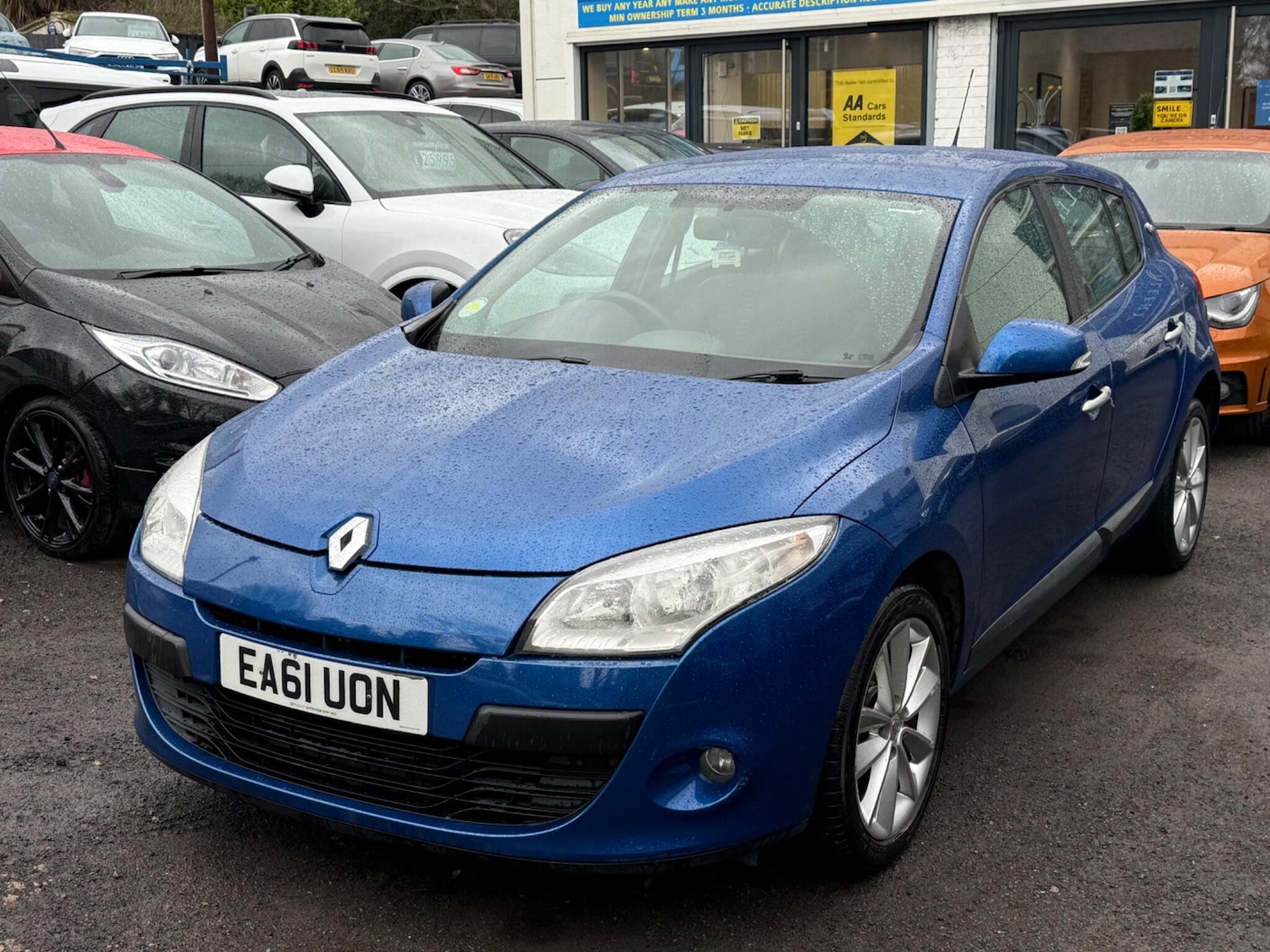 Used Renault Megane 2011 for sale - 77440434: Photo 2