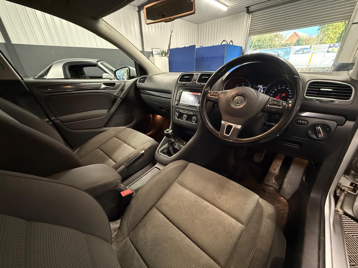 Used Volkswagen Golf 2011 for sale - 76855943: Photo 12