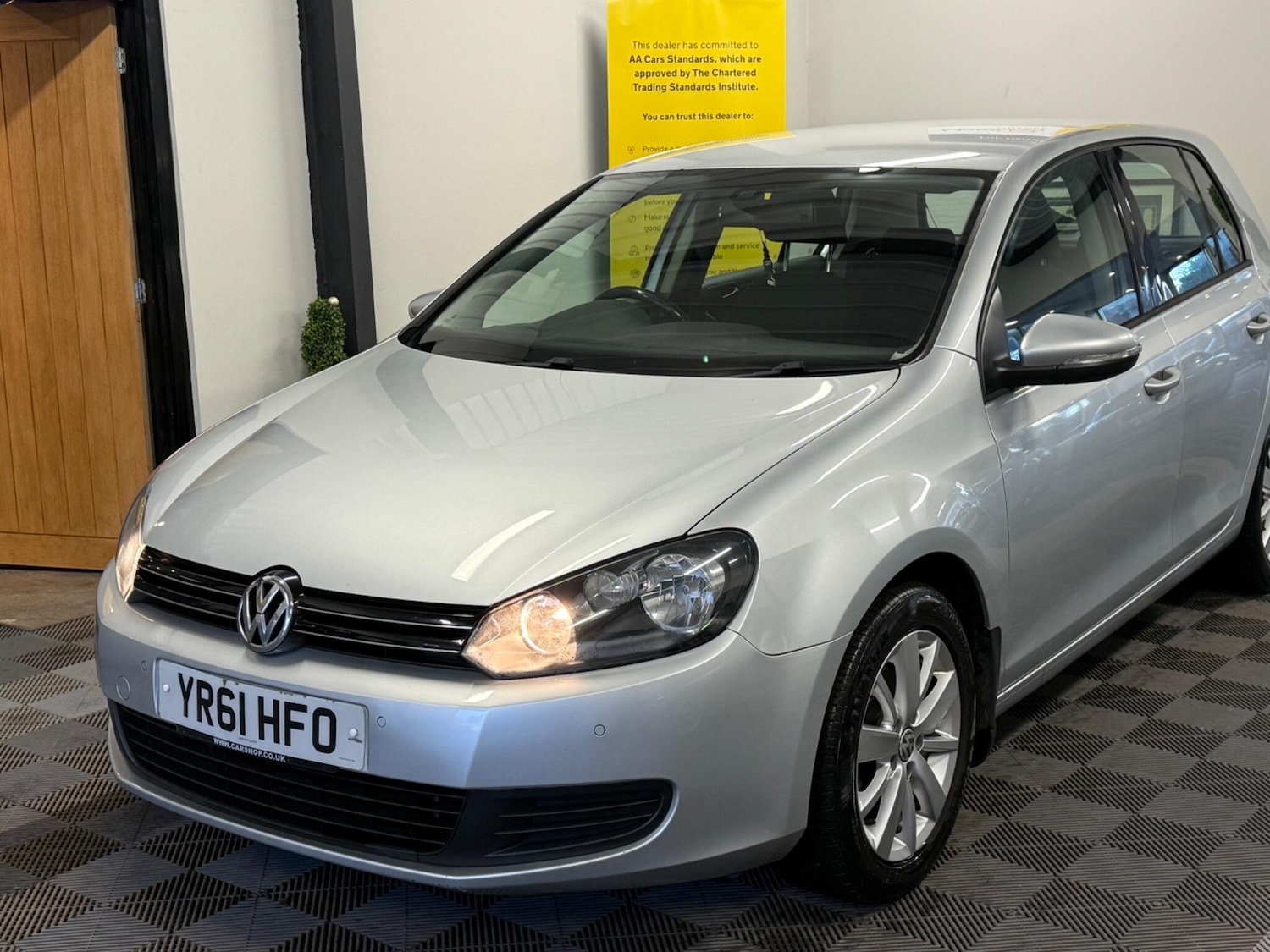 Used Volkswagen Golf 2011 for sale - 76855943: Photo 4