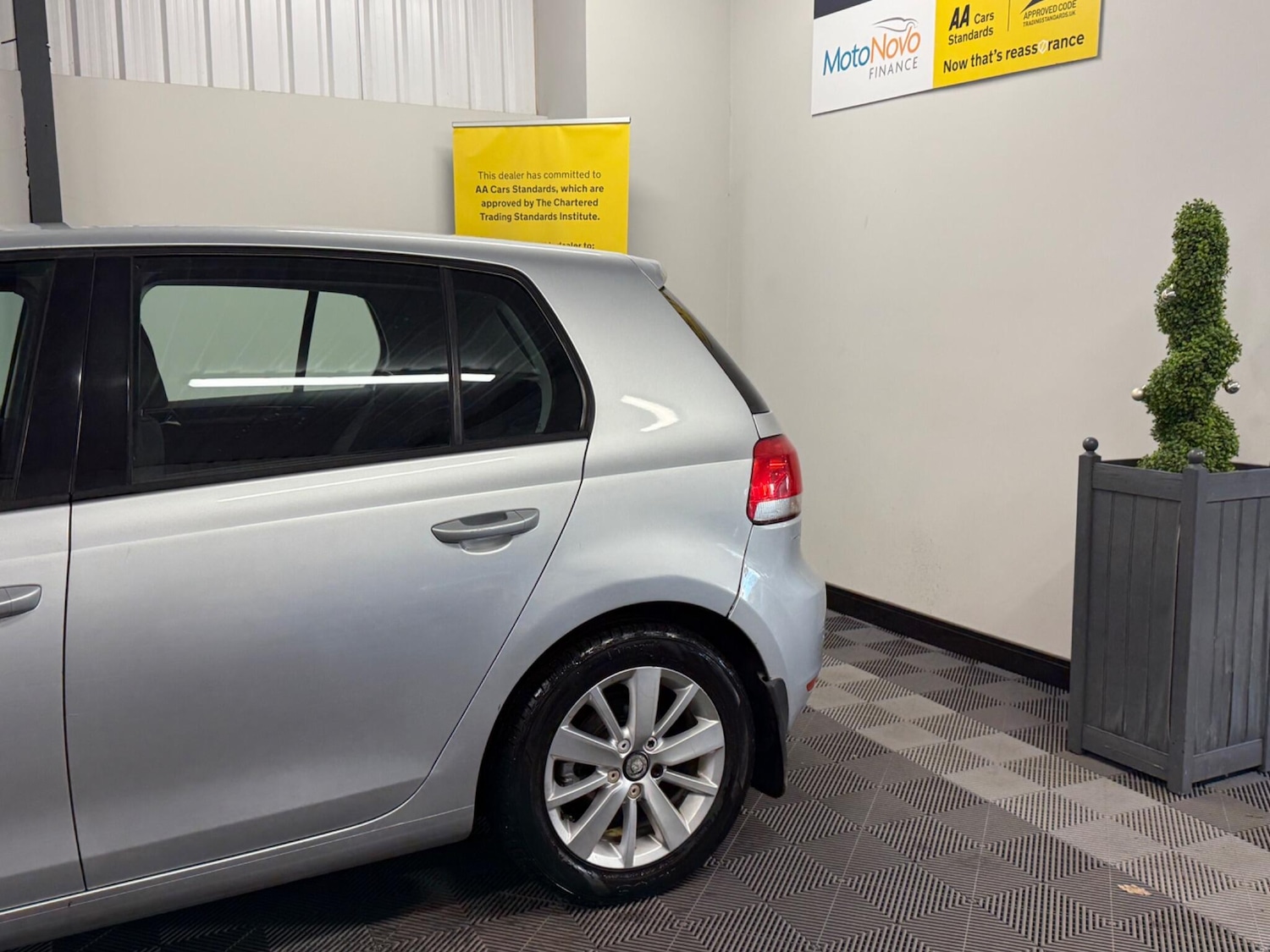 Used Volkswagen Golf 2011 for sale - 76855943: Photo 7