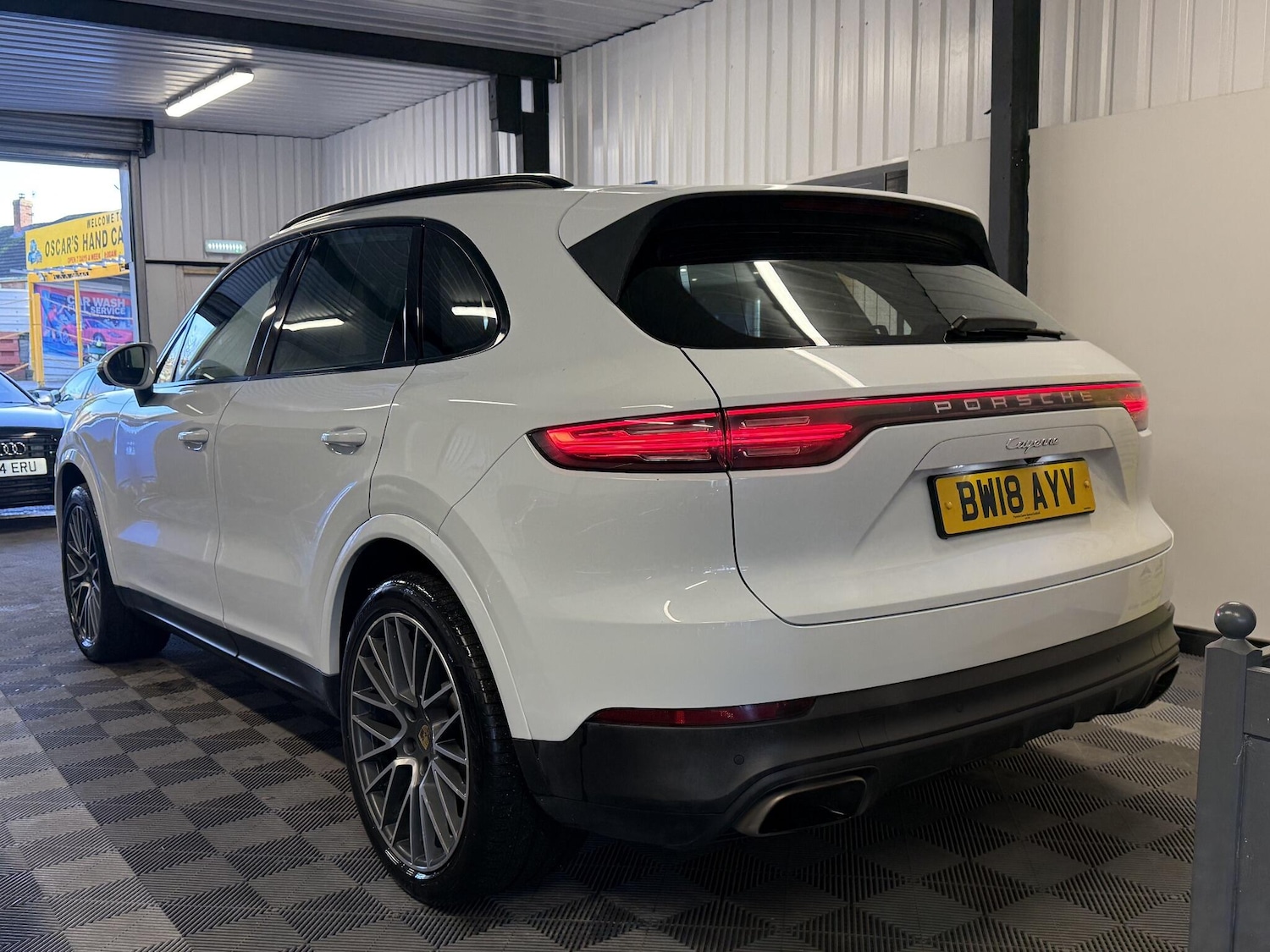 Used Porsche Cayenne 2018 for sale - 77175281: Photo 3
